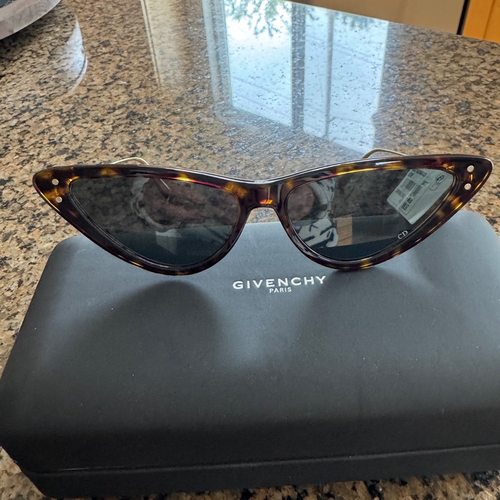 Christian Dior MissDior B4U Cat eye 22C0 Havana Gold Green sunglasses 55-14